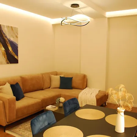 Lindi's 8 5 Apartamento Tirana